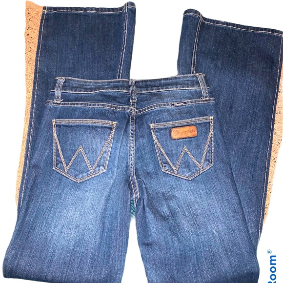 Wrangler bell bottoms - Picture 1 of 5